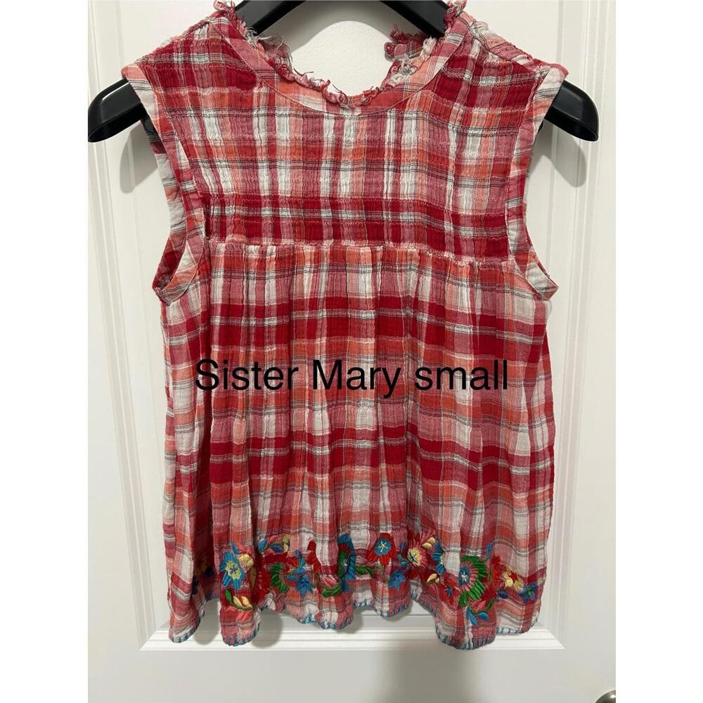 Sister Mary Women's Small Red Plaid Sleeveless Blouse‎ with Floral Embroidery
